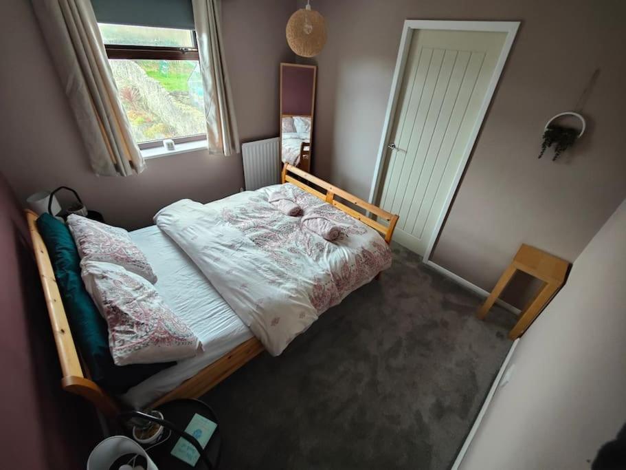 Newly Renovated Private Annex By The Sea Apartment